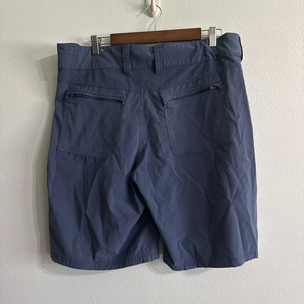 Huk Shorts Mens Size XL Extra Large Blue Chino Performance Outdoor Fishing